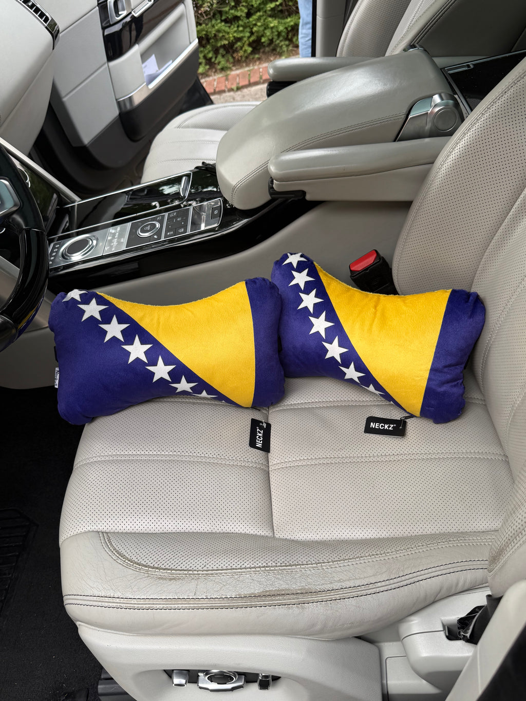NECKZ Bosnien Autokissen