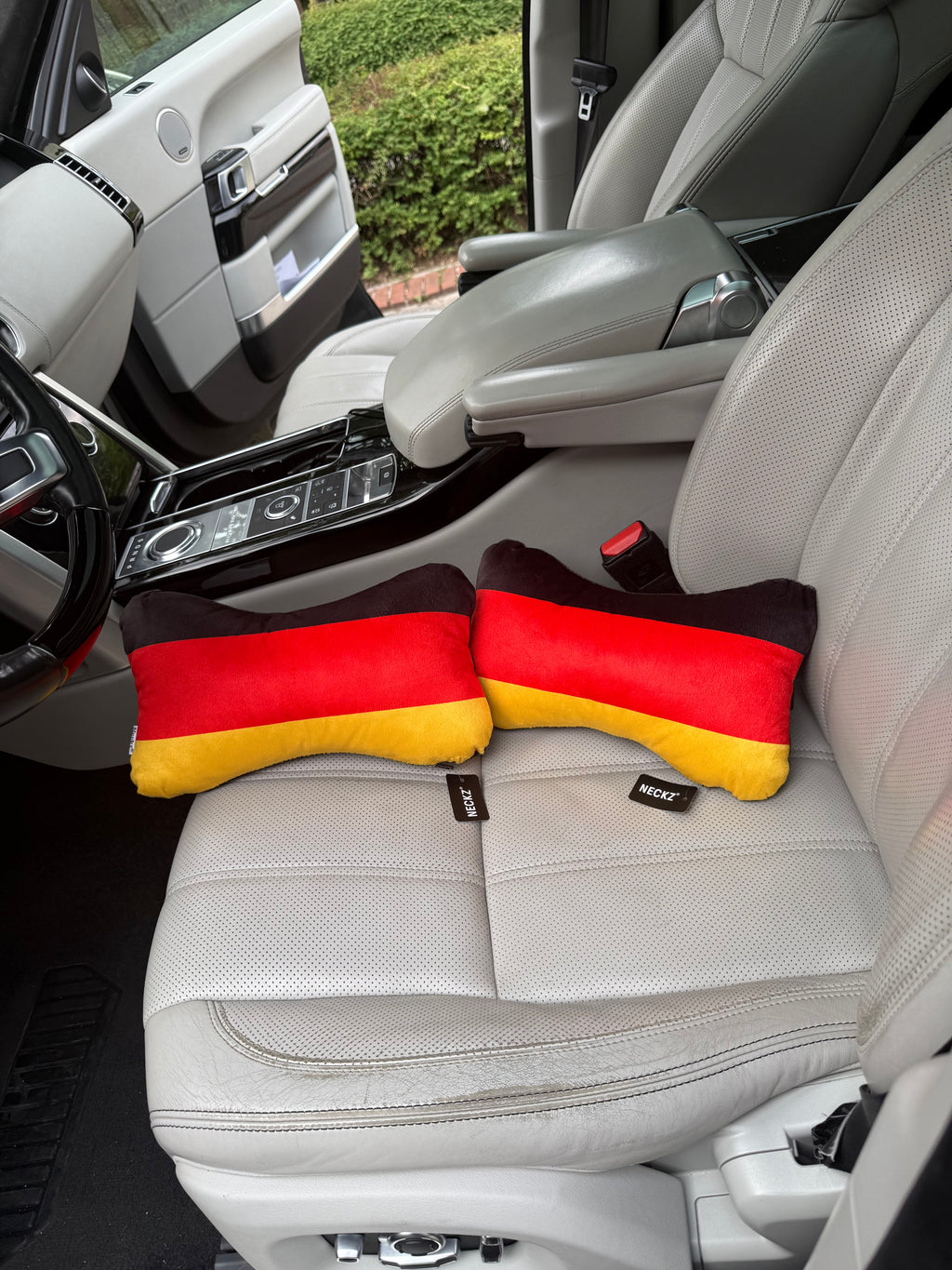 NECKZ Deutschland Autokissen