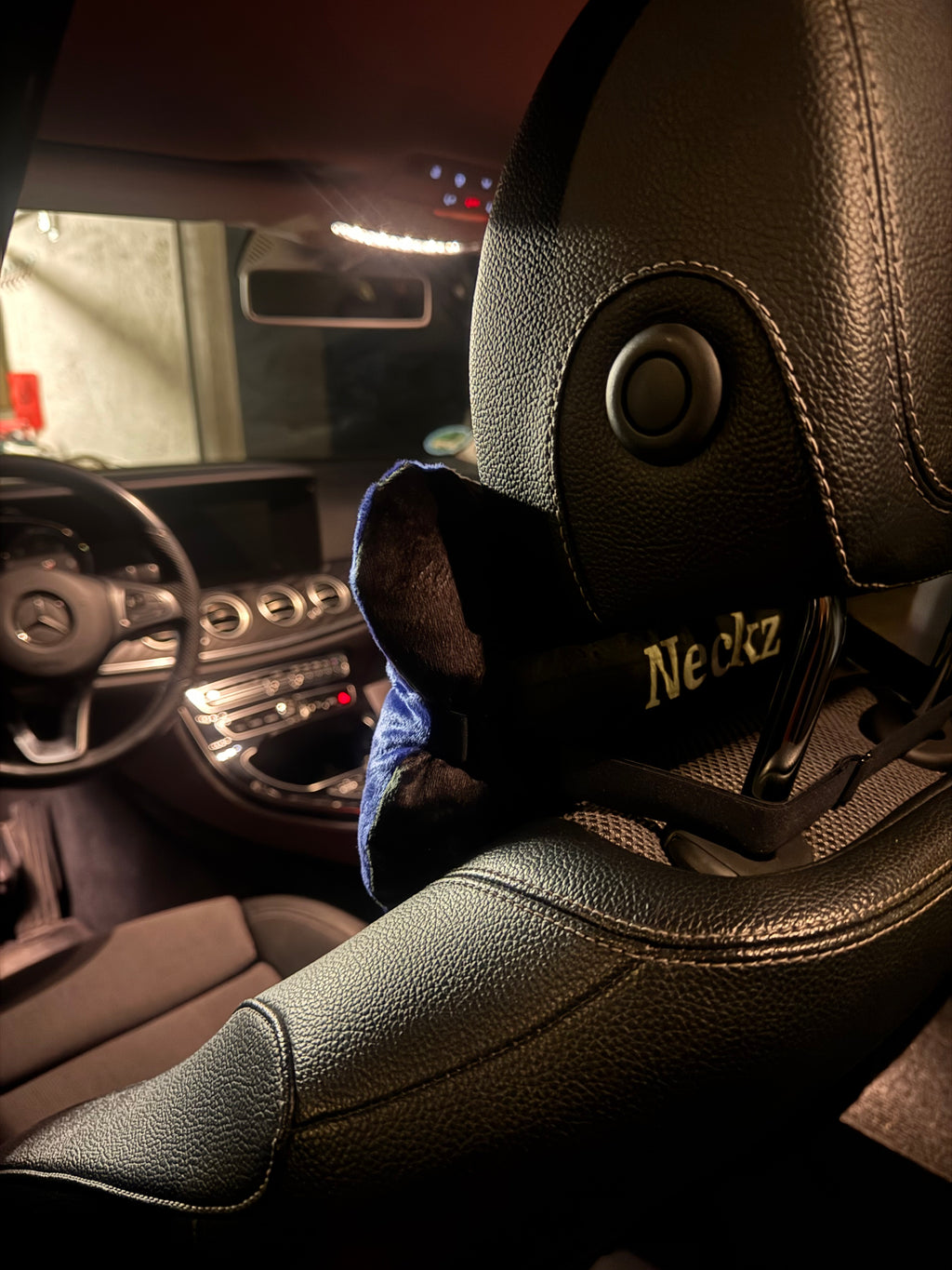 NECKZ Kosovo Autokissen