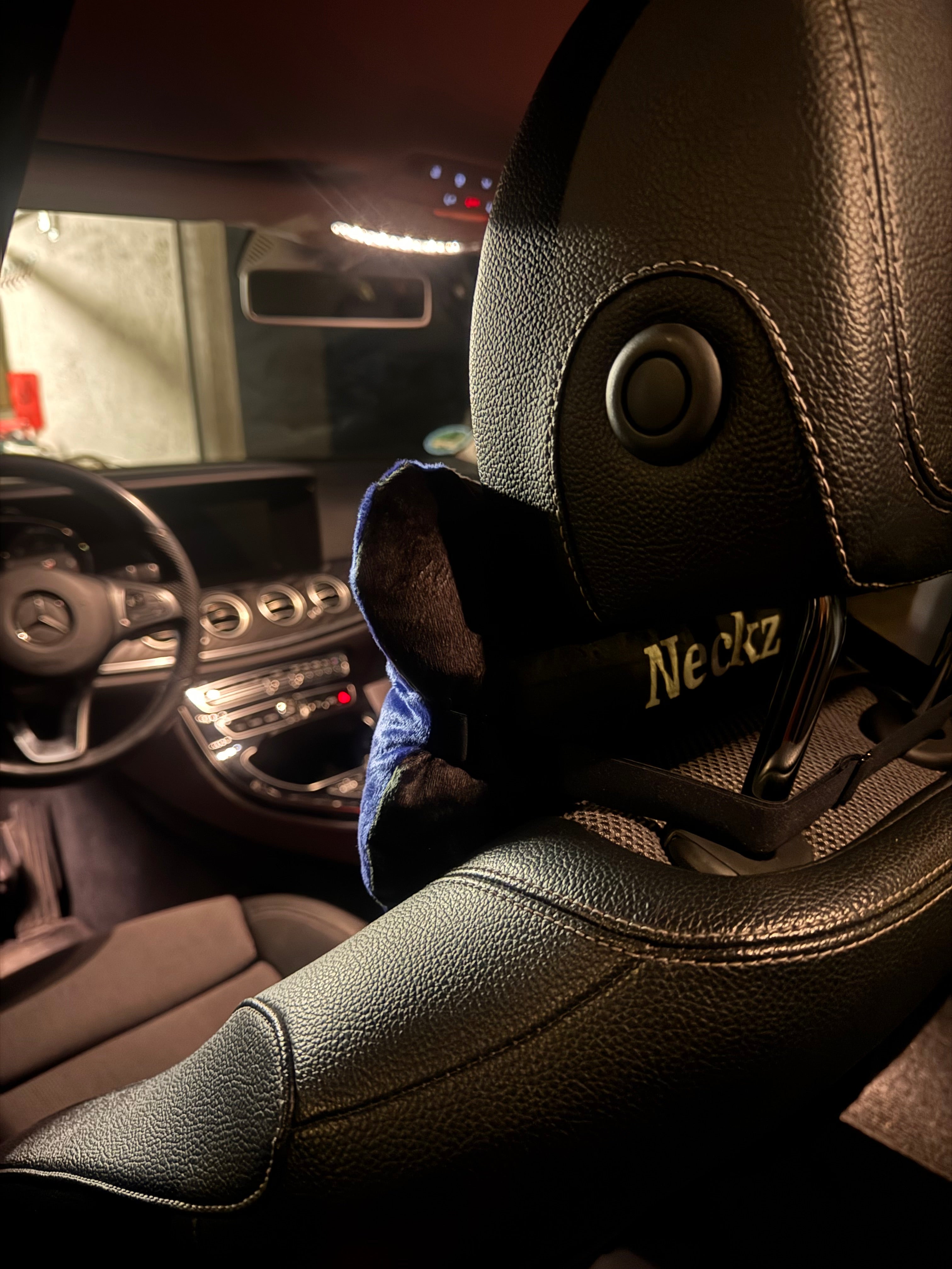 NECKZ Kosovo Autokissen