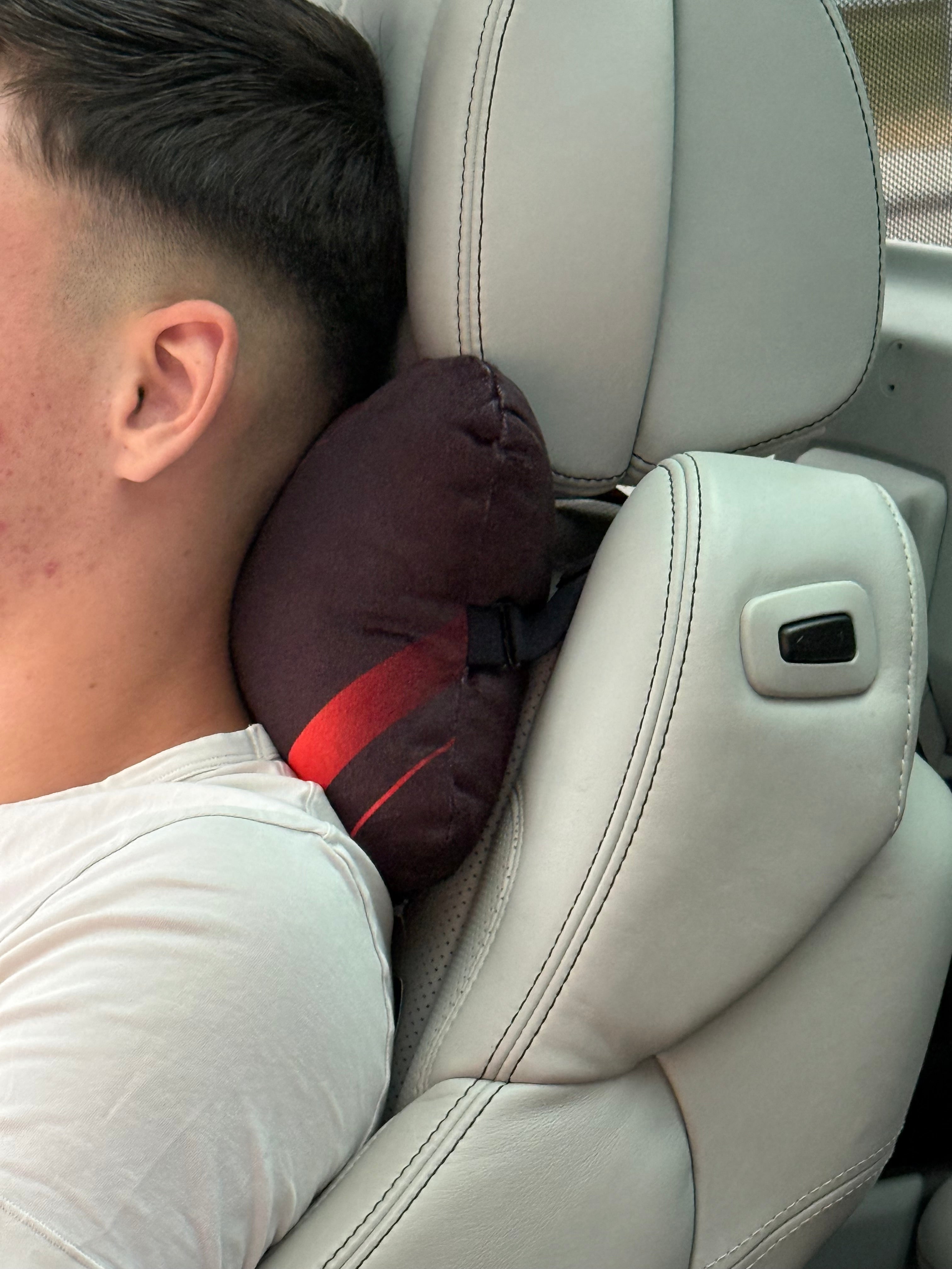 NECKZ Red Autokissen