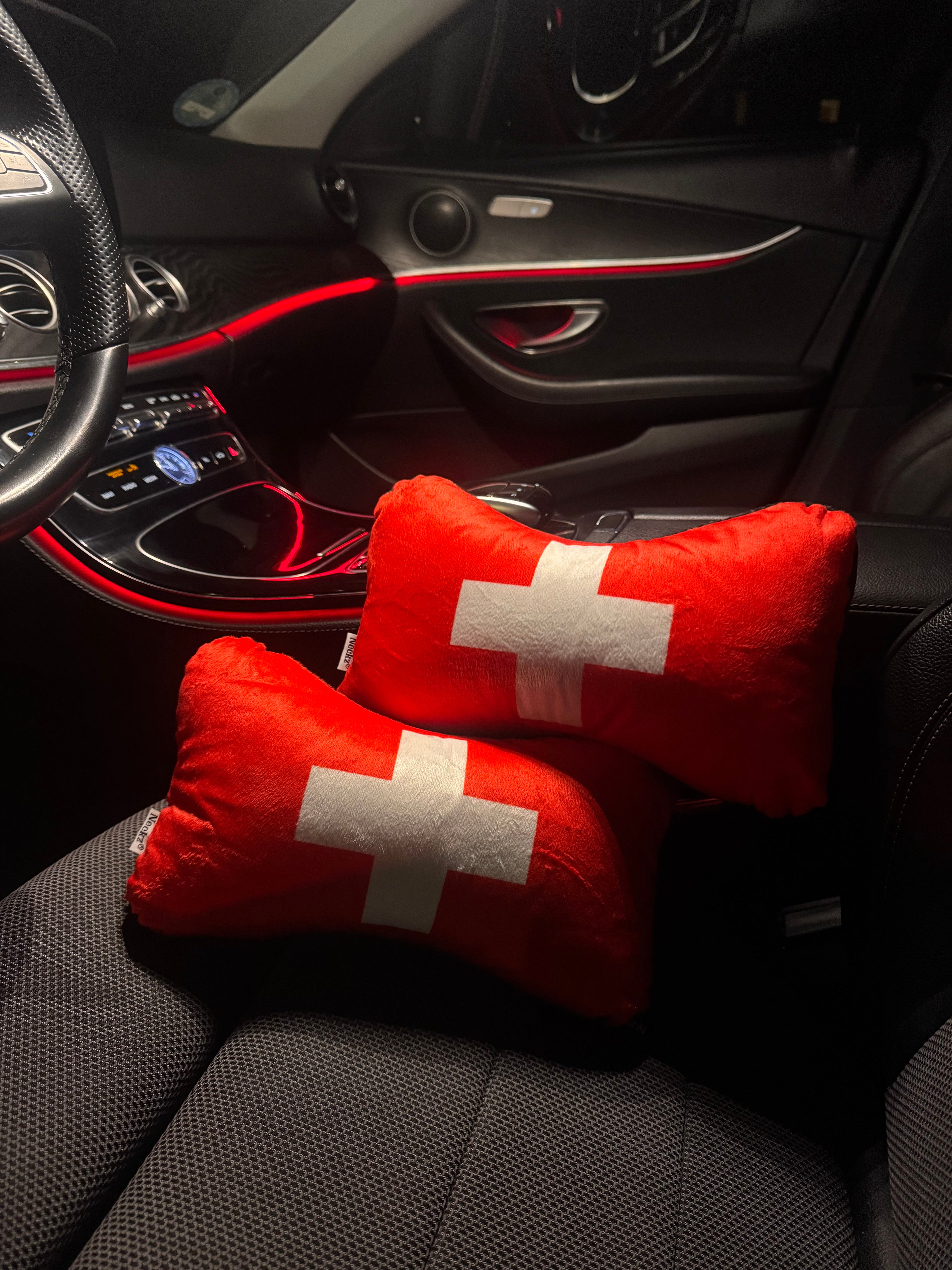 NECKZ Schweiz Autokissen