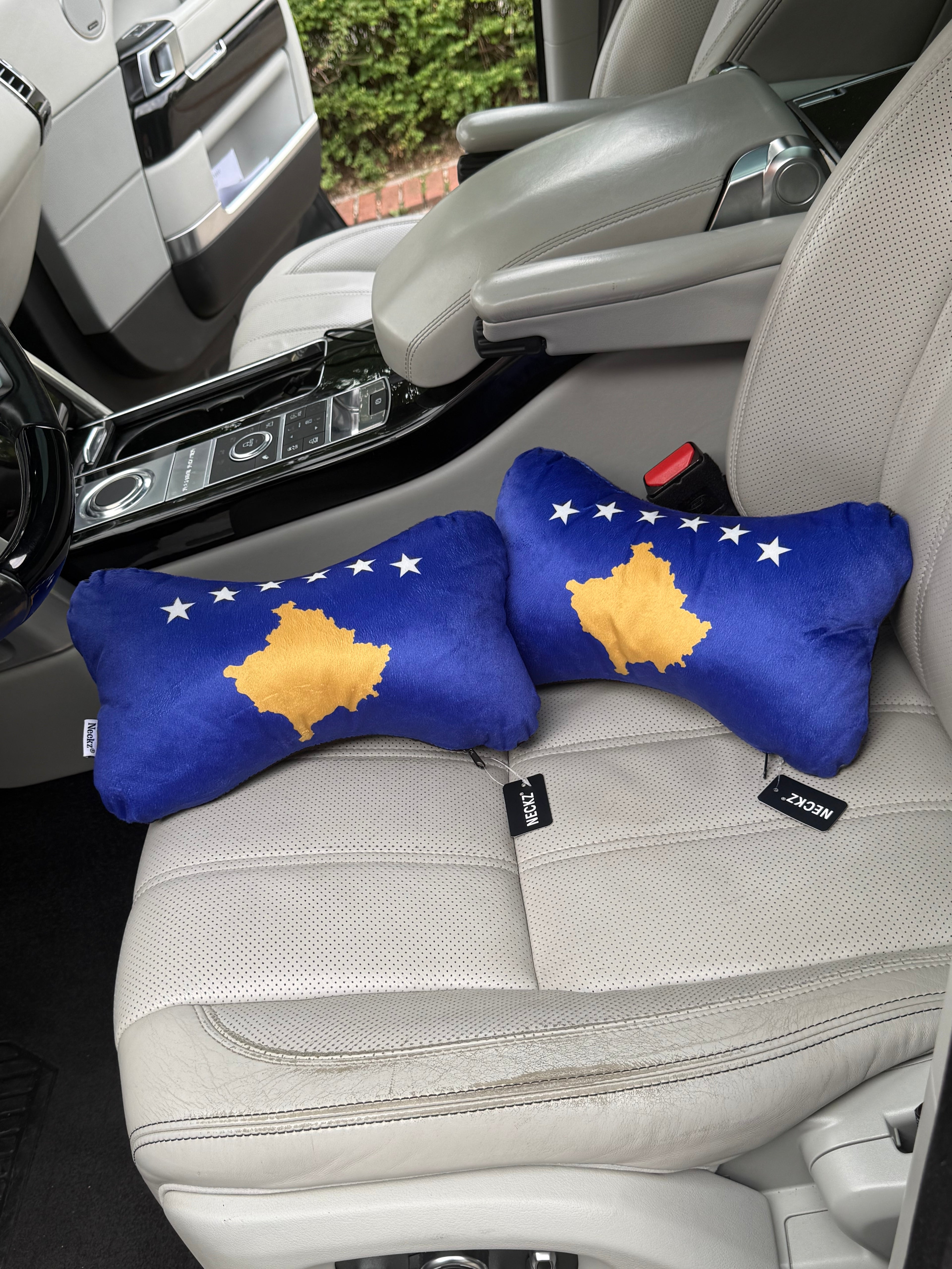 NECKZ Kosovo Autokissen