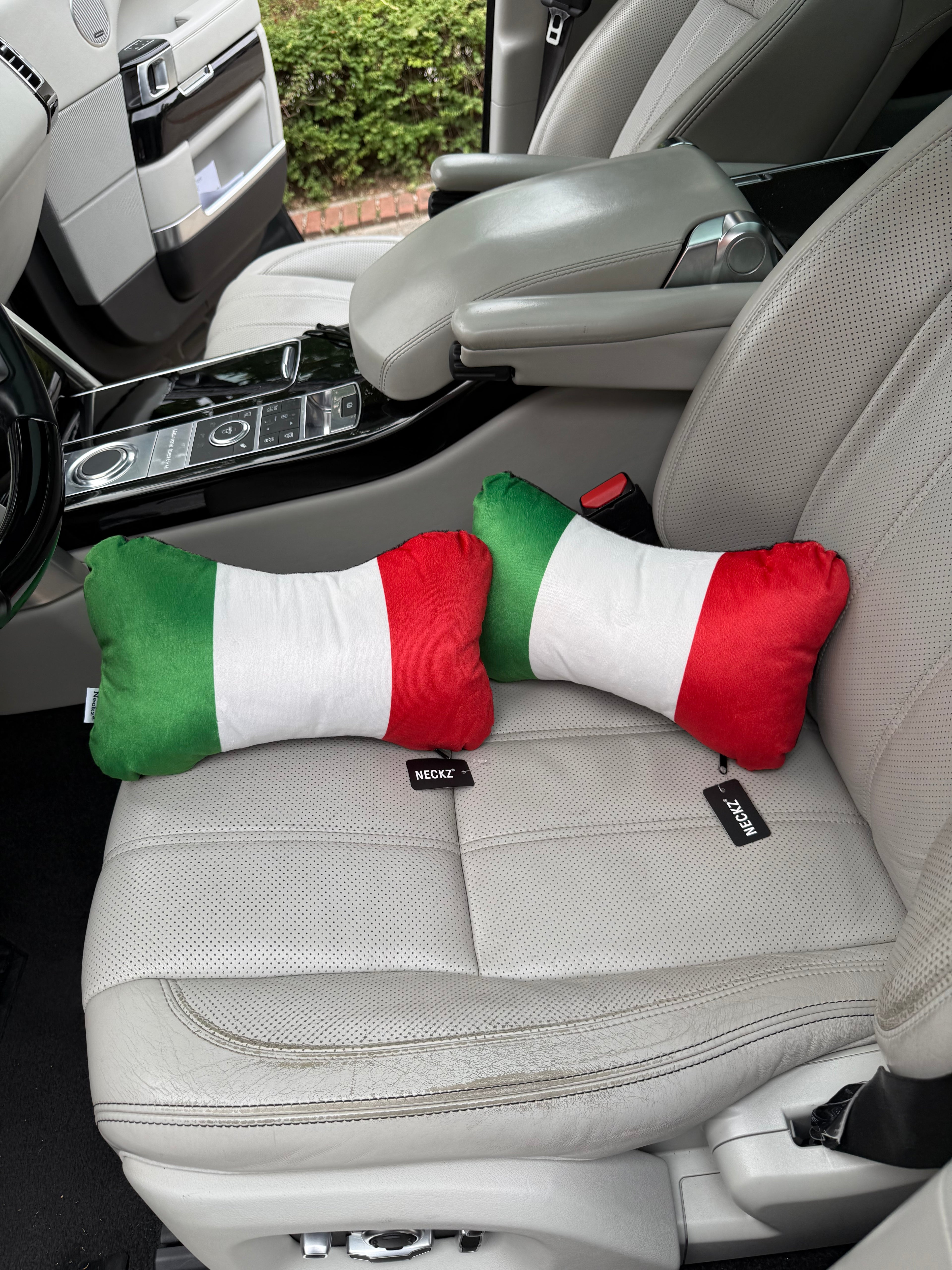NECKZ Italien Autokissen